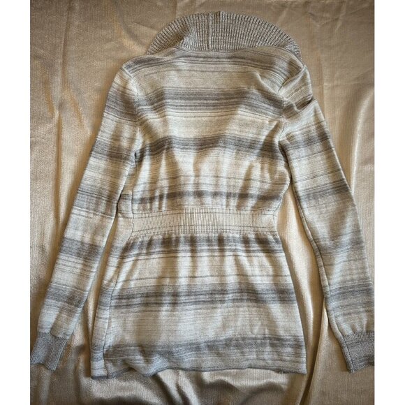 GORGEOUS WHBM Silver Gray Striated Metallic Waterfall Cardigan Sweater Small - Picture 12 of 13